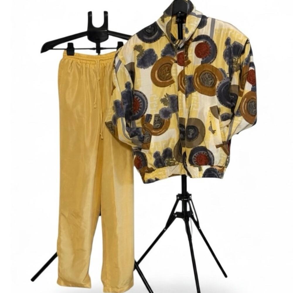 Vintage 90s FUDA 100% Silk 2-Piece Pantsuit Set Baroque Print Gold XS Petite